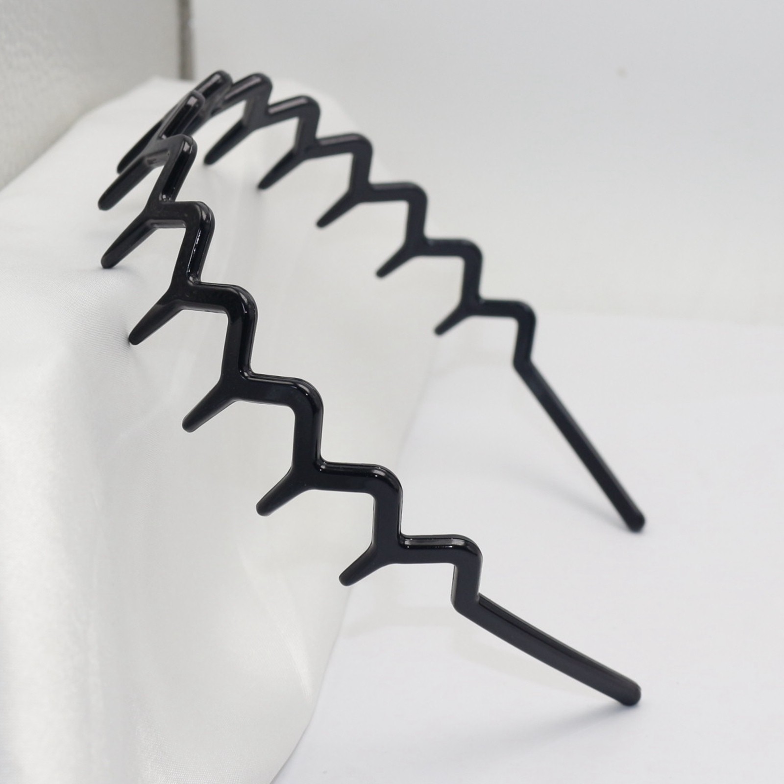 6 Black Plastic Zigzag Comb Headband 28mm Wavy Sharks Tooth Hair Bands for Women