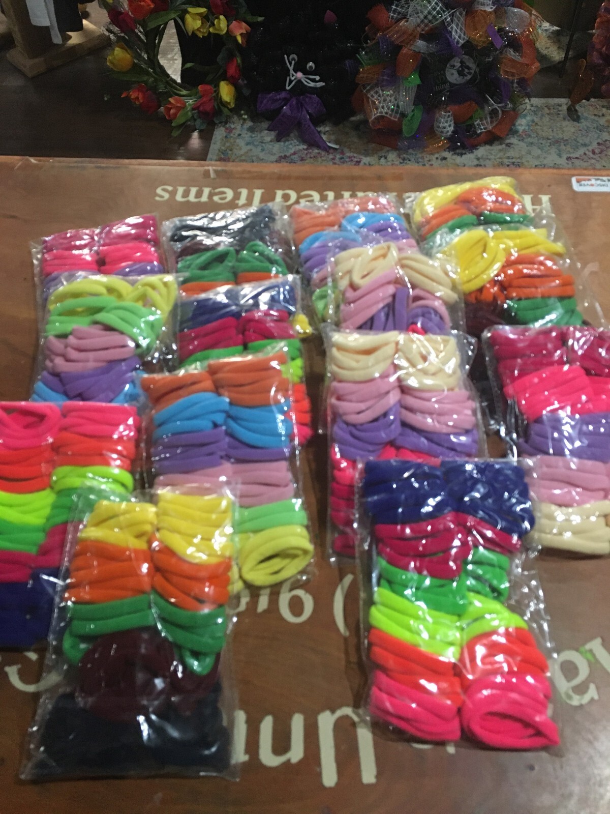 700 PCS Elastic Hair Ties Band Rope Ponytail Scrunchies Holder for Girls Women